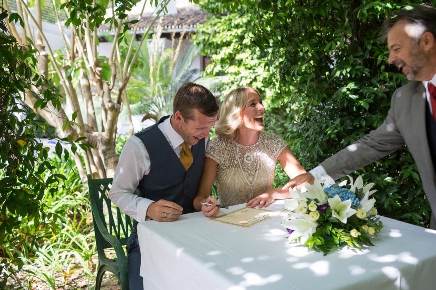 Oficiante orador maestro de ceremonias para bodas civiles simbólicas Marbella